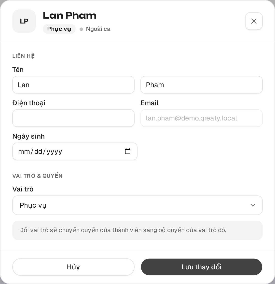 Thẻ nhân viên ở chế độ chỉnh sửa